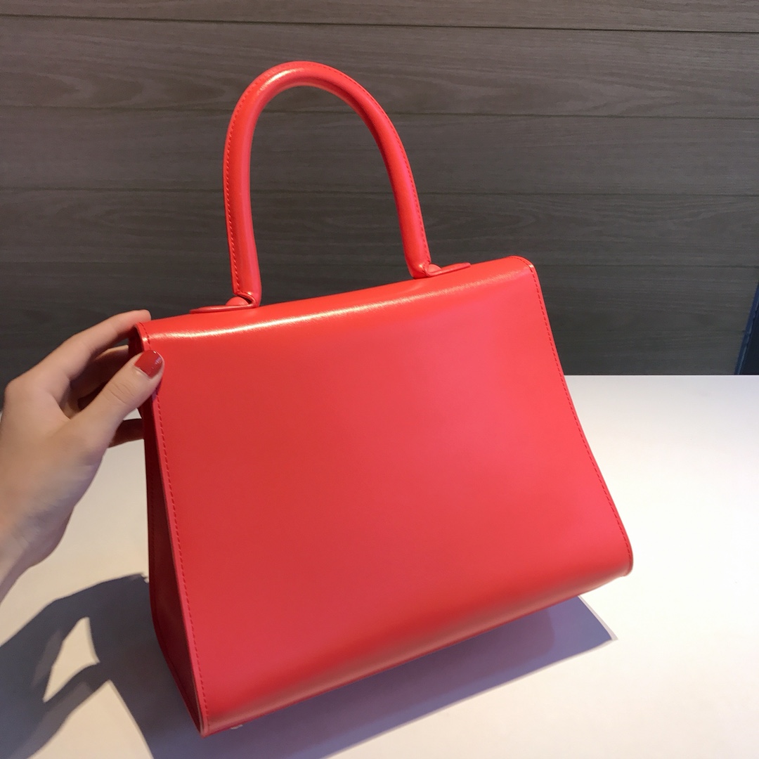 델보 브리앙 MM 박스백 미듐